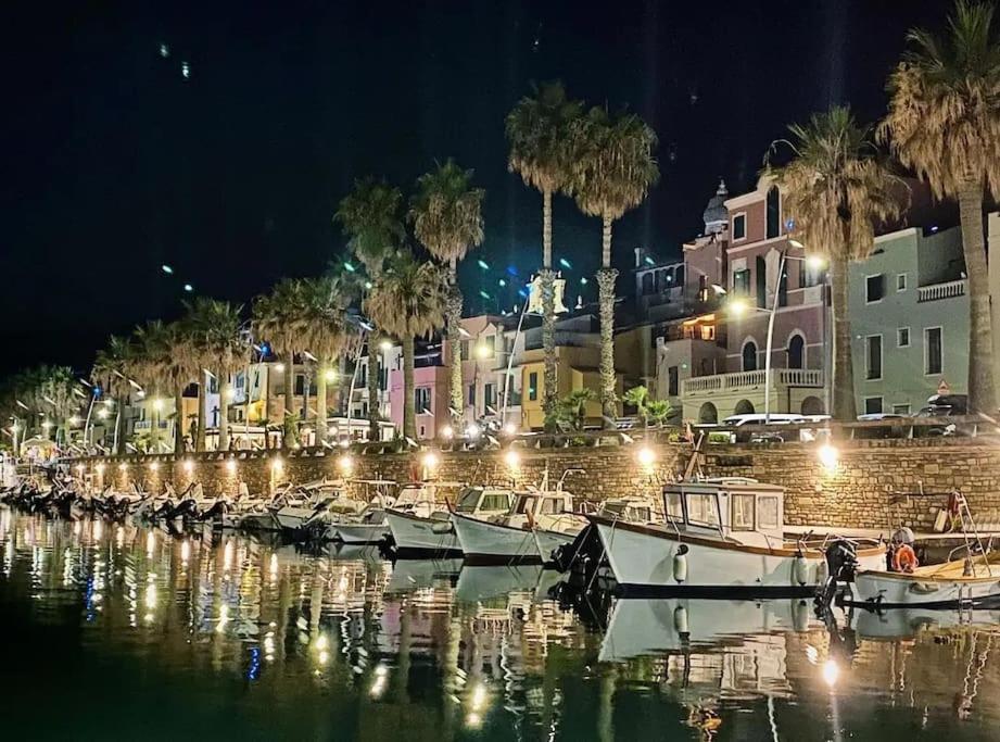 Appartamento 50 Mt Mare Con Parcheggio Riservato Riva Ligure Dış mekan fotoğraf
